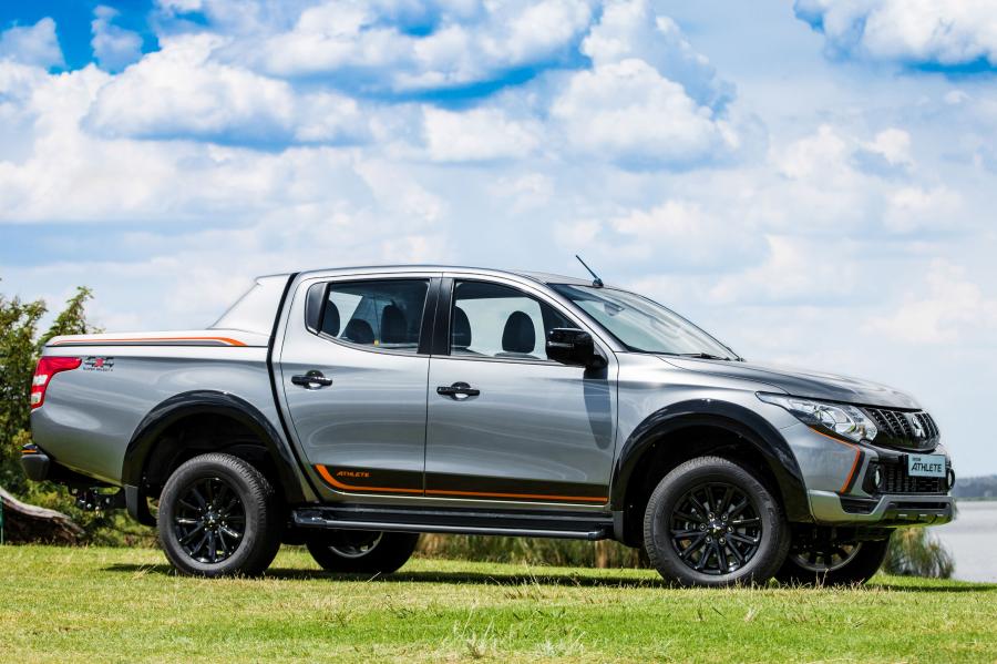  Mitsubishi Triton Double Cab Athlete 2018 года  (ZA) (фото 6 из 19)